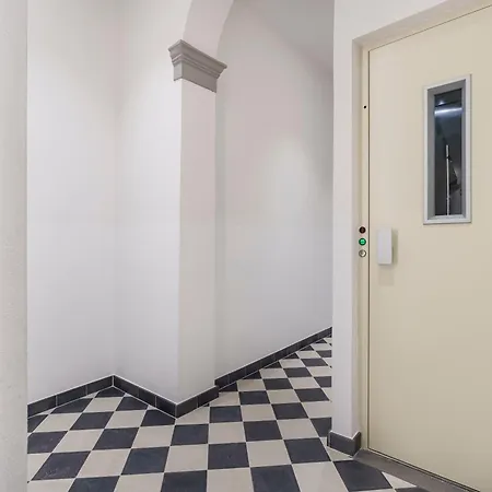 Palazzo Accademia * Florence